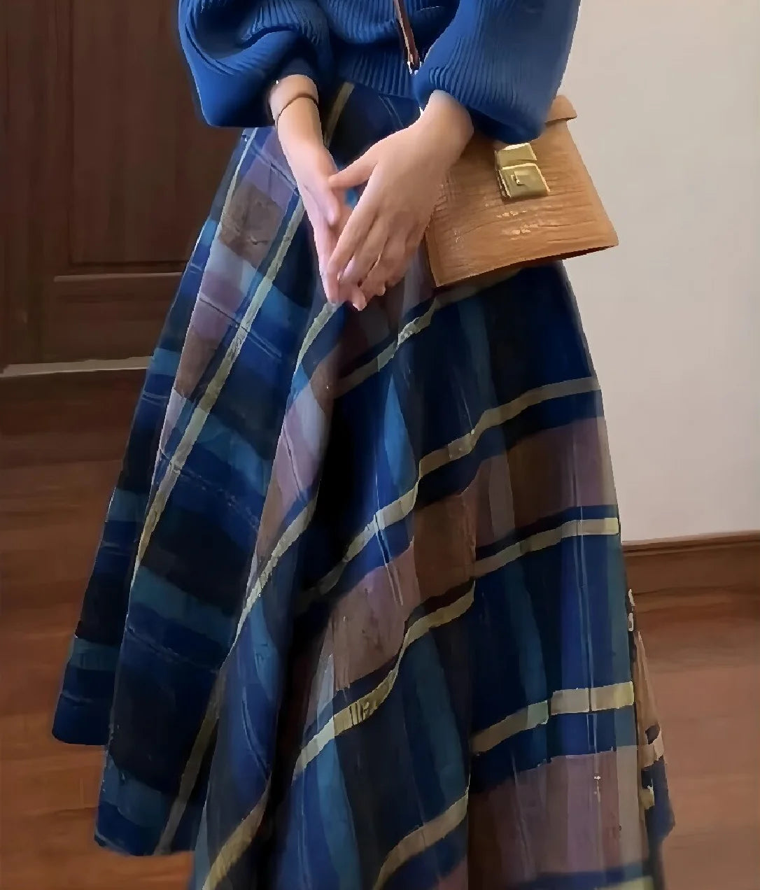 Spring and Autumn Women's American Retro Royal Blue Lantern Sleeve Knitted Sweater and Plaid Skirt Suit High Waist Umbrella Skirt Fashionable and Elegant Long Sleeve Pullover Commuting Suit
