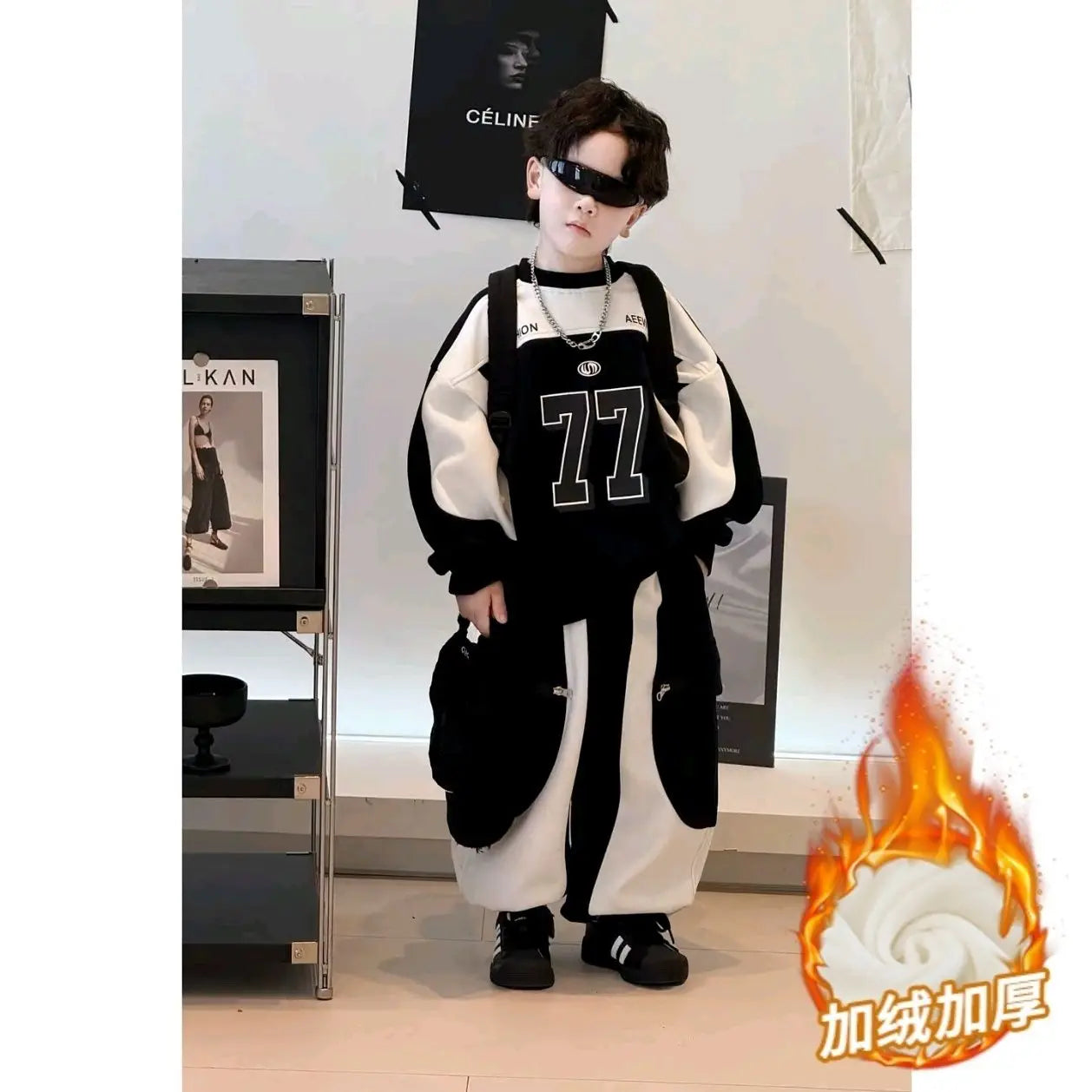 2025 Autumn and Winter Boys' Casual Suit New Children's Handsome Korean Version Alphabet Top Trousers Velvet Two-piece Set