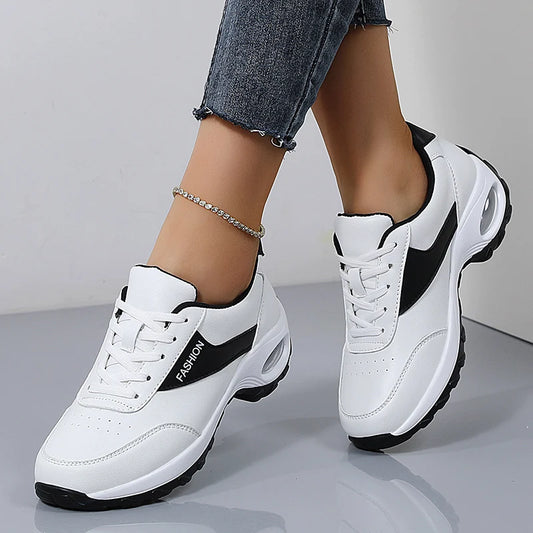 Hot Selling Women's Thick Sole Casual Sneakers Women Fashion Vulcanized Shoes Designer Trainers Platform Lace Up Walking Shoes