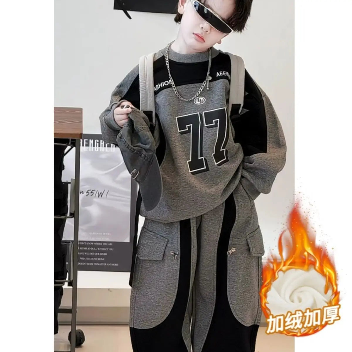 2025 Autumn and Winter Boys' Casual Suit New Children's Handsome Korean Version Alphabet Top Trousers Velvet Two-piece Set