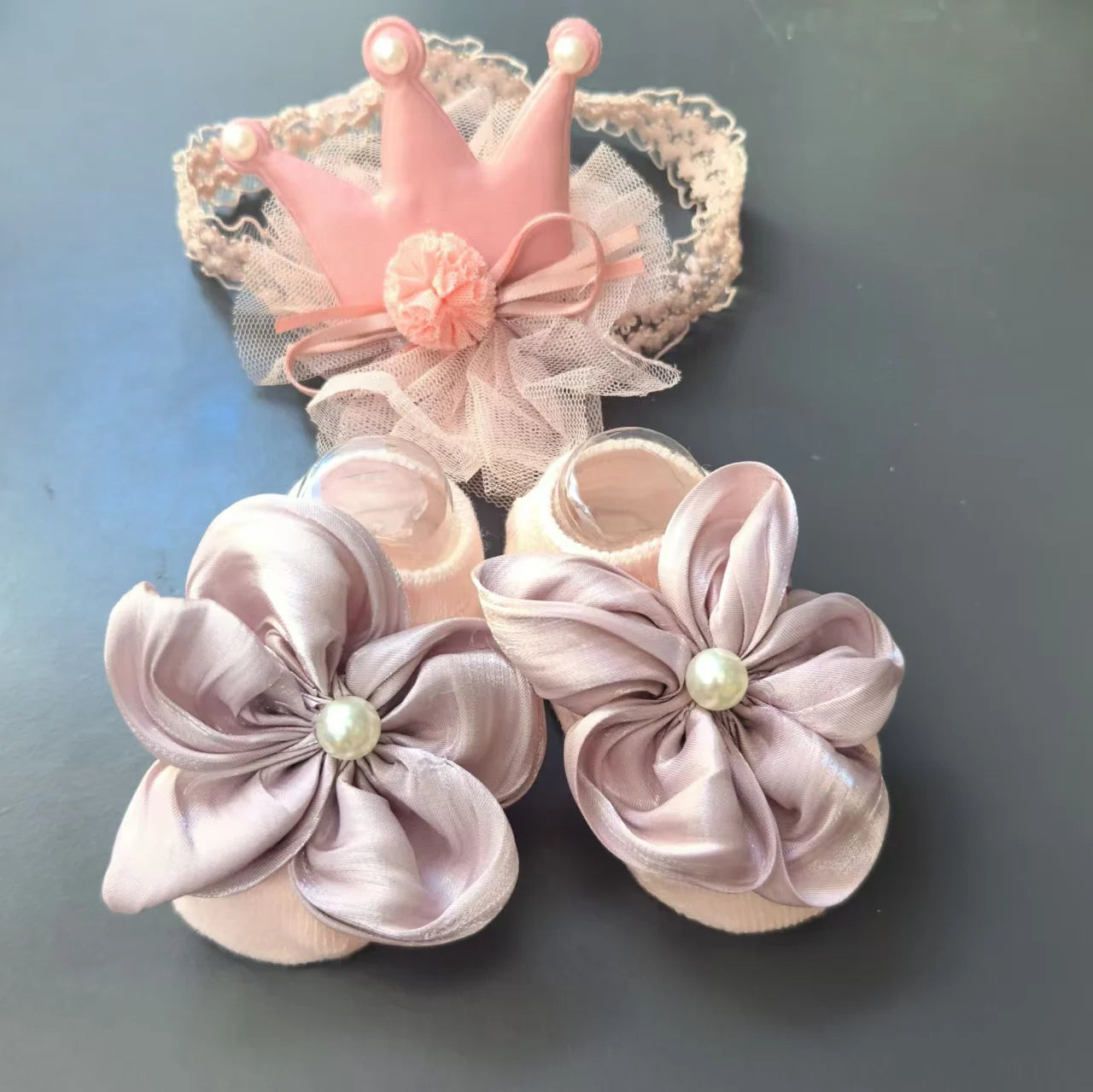 Premium Baby Gift Set - Floral Crown Headband & Non-Slip Boat Socks, Ultra-Soft Hypoallergenic Cotton for Newborns & Toddlers