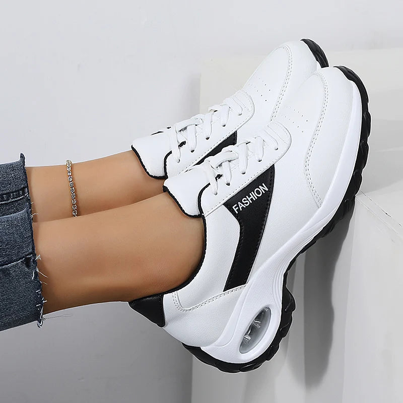 Hot Selling Women's Thick Sole Casual Sneakers Women Fashion Vulcanized Shoes Designer Trainers Platform Lace Up Walking Shoes