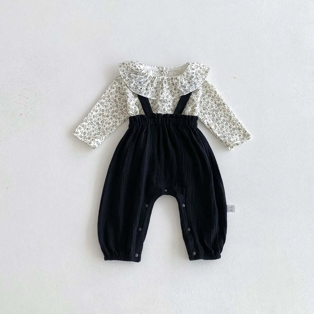 Korean autumn girls Zou cloth broken flower long sleeve jacket suspenders 2 suit, girls autumn long sleeve trousers 2 suit, very