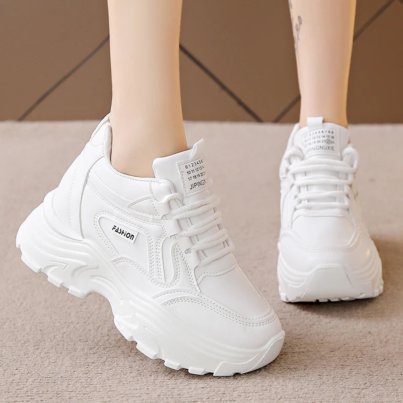 Women's Black White Chunky Sneakers 2025 Autumn Fashion Platform Sports Shoes for Women Thick Sole Non Slip Casual Walking Shoes