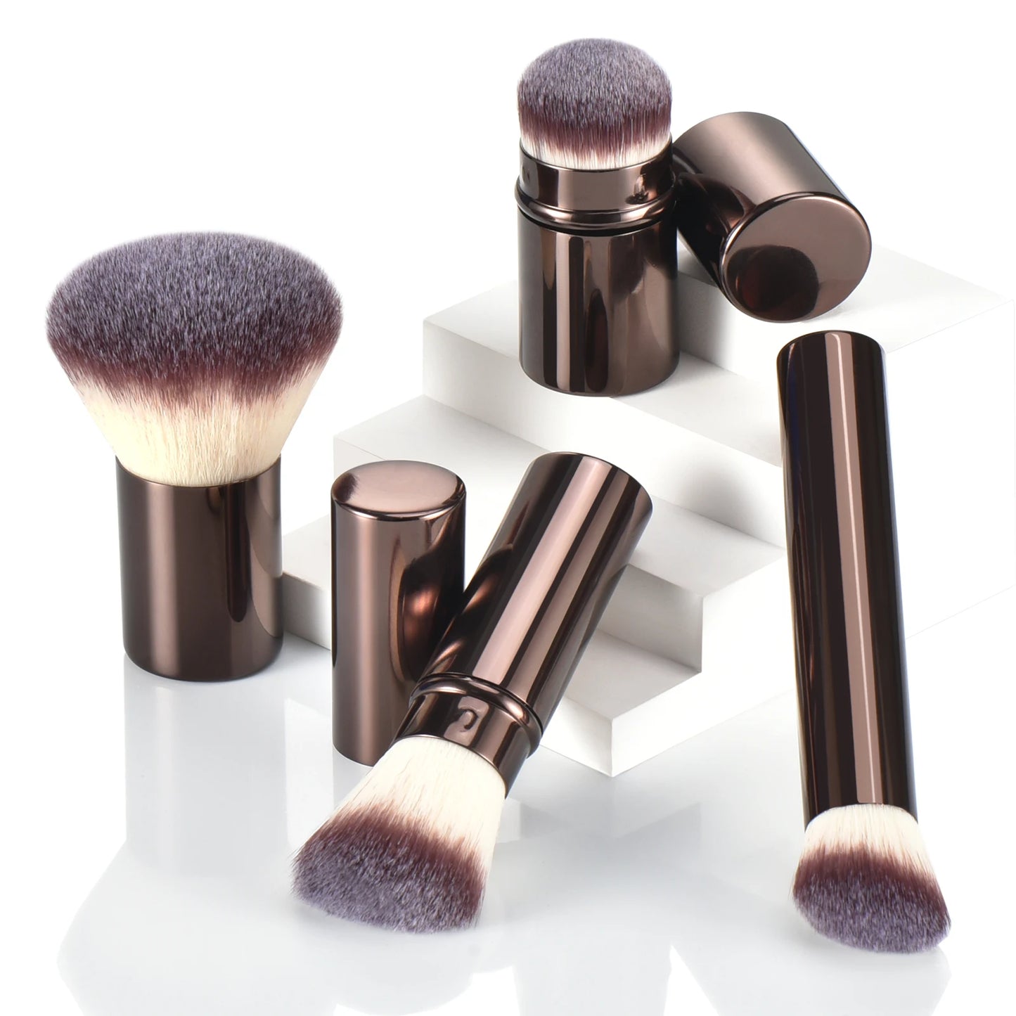 Single Metal Makeup Brush Portable Travel Loose Powder Blush Foundation Contouring Smudge Brush for On-the-Go Beauty Essentials